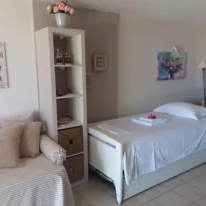 Casa vacanze Paloma, Karavádhos